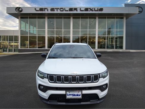 Used 2024 Jeep Compass Latitude AWD/4WD image 8
