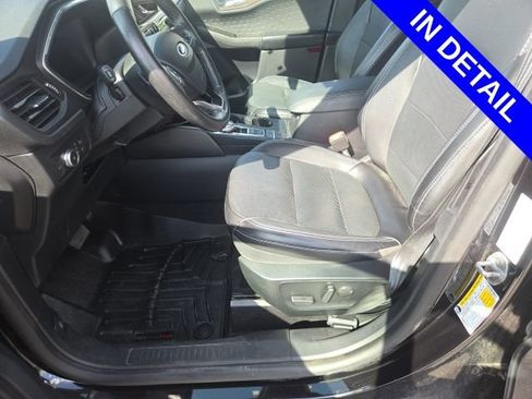 Used 2020 Ford Escape Titanium AWD/4WD image 8