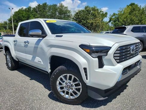 Used 2025 Toyota Tacoma Limited AWD/4WD image 8