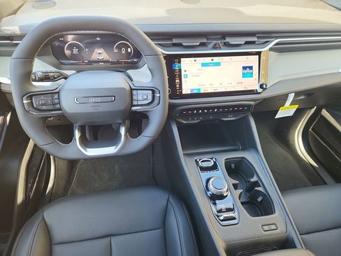 New 2026 Jeep Cherokee Limited image 9