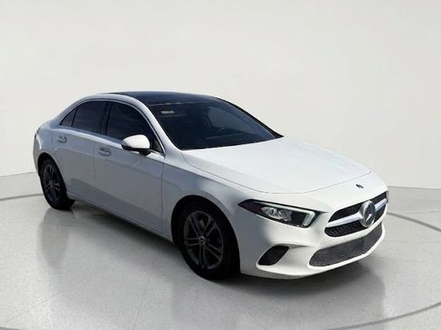 Used 2020 Mercedes-Benz A 220 image 1