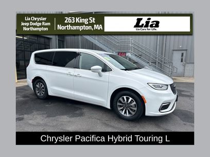 Used 2022 Chrysler Pacifica Touring-L