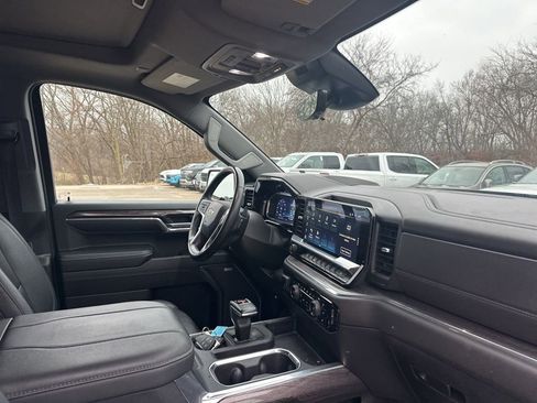 Used 2023 Chevrolet Silverado 1500 LTZ w/ LTZ Premium Package image 15