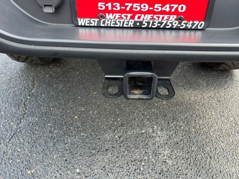 Used 2023 Jeep Gladiator Rubicon w/ Cold Weather Group AWD/4WD image 8