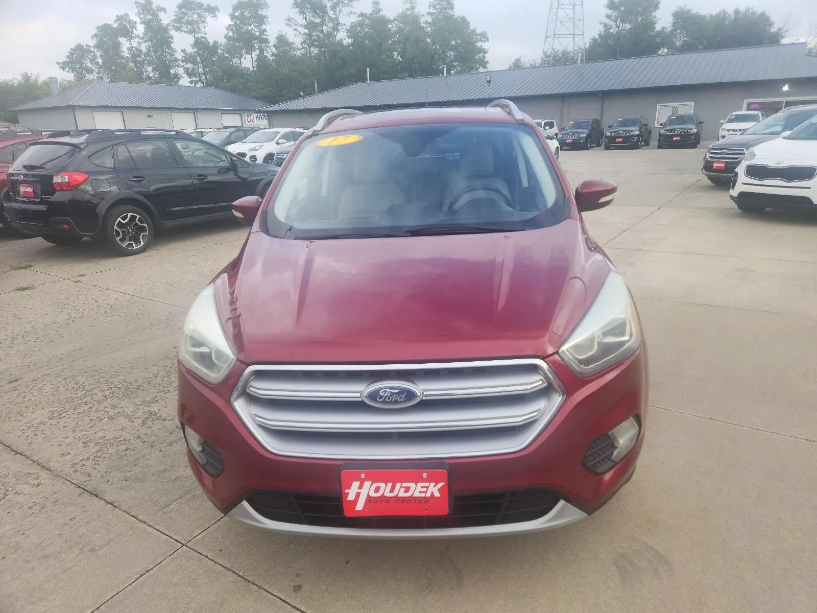 Used 2017 Ford Escape Titanium AWD/4WD image 2