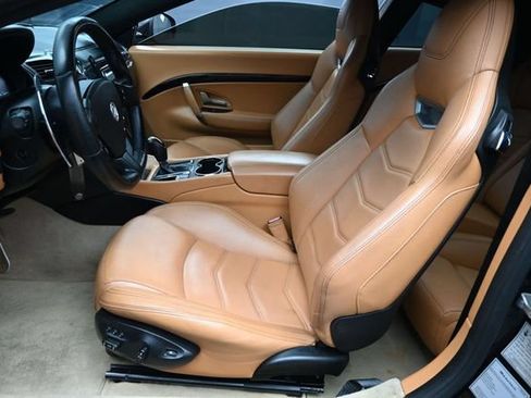 Used 2017 Maserati GranTurismo Sport RWD image 18