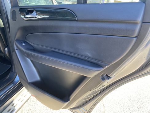 Used 2018 Mercedes-Benz GLS 450 GLS 450 w/ Premium Package image 17