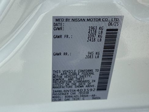 Used 2025 Nissan Altima 2.5 SV FWD image 23
