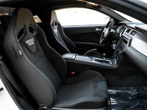 Used 2012 Ford Mustang Boss 302 w/ Boss 302 Accessory Pkg image 34