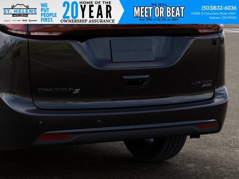 New 2027 Chrysler Pacifica Limited AWD/4WD image 16