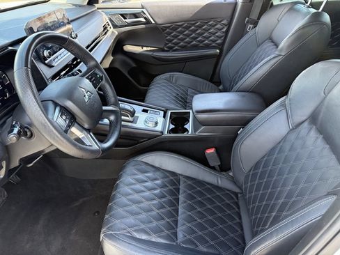 Used 2023 Mitsubishi Outlander 4WD Plug-In Hybrid image 22