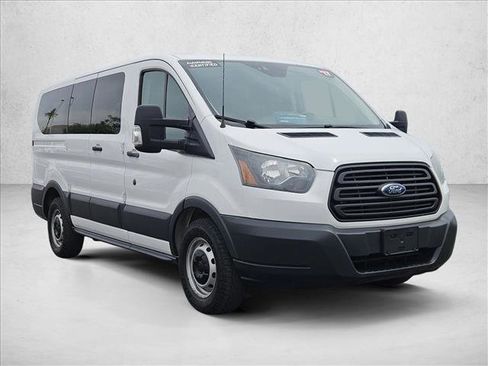 Used 2017 Ford Transit 150 XL RWD image 3