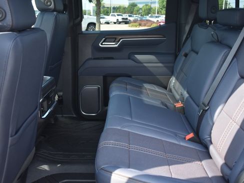 New 2026 Chevrolet Silverado 1500 High Country w/ High Country Premium Package AWD/4WD image 19