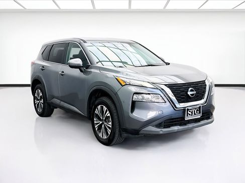 Used 2023 Nissan Rogue SV FWD image 3