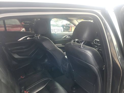 Used 2017 INFINITI QX30 AWD image 15