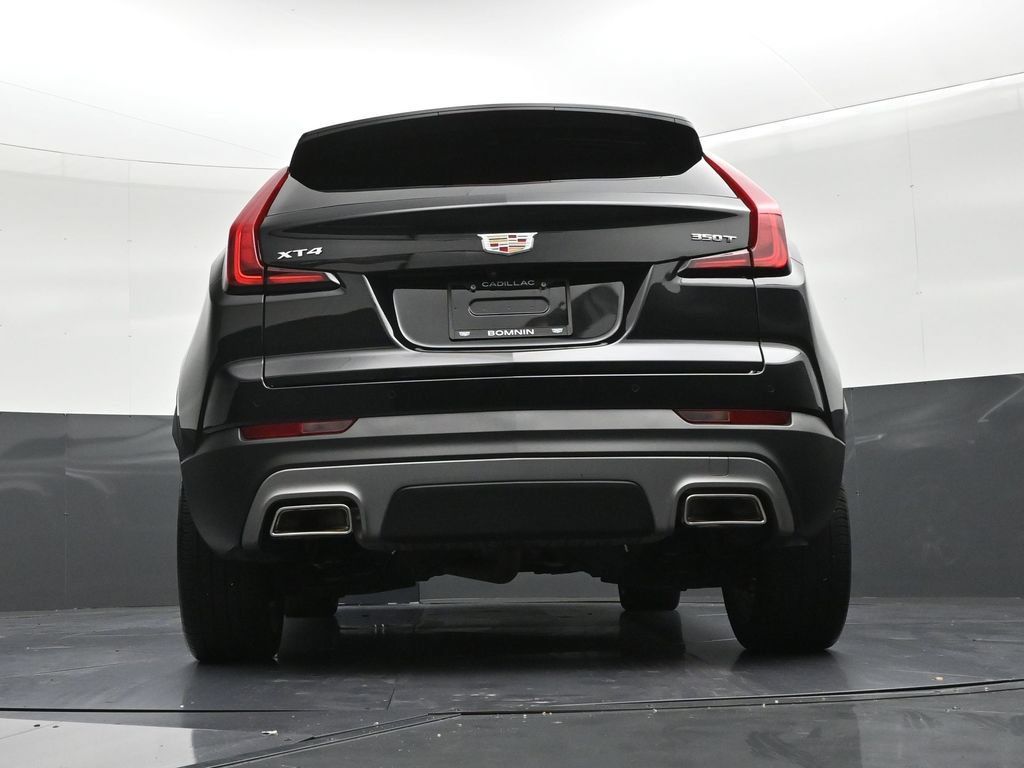 Used 2023 Cadillac XT4 Premium Luxury FWD image 23