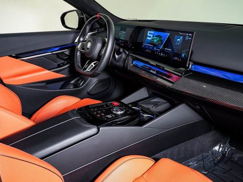 Used 2025 BMW M5 w/ Carbon Package image 16