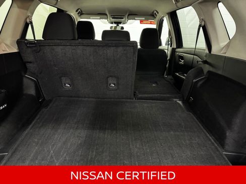 Certified 2025 Nissan Rogue SV image 39