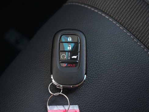 Used 2024 Honda Pilot EX-L image 28