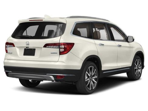Used 2021 Honda Pilot Touring image 2