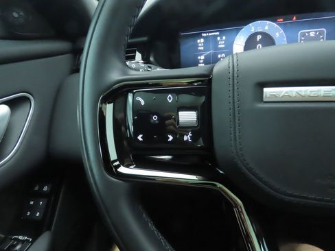 Used 2024 Land Rover Range Rover Velar Dynamic SE image 11