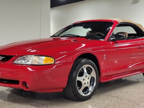 Used 1994 Ford Mustang GT RWD image 18