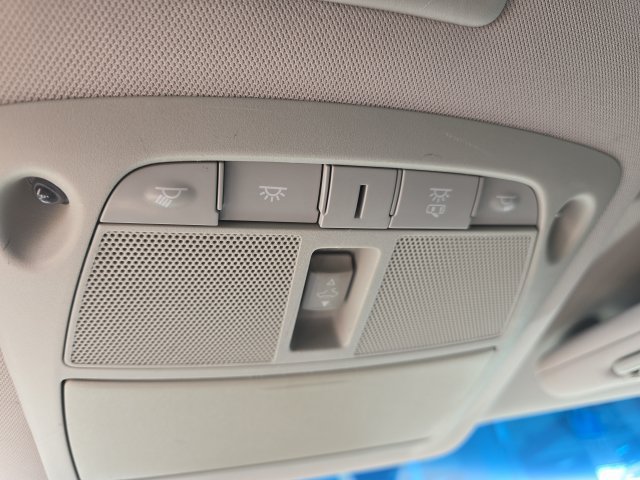 Used 2015 Nissan Pathfinder Platinum FWD image 27
