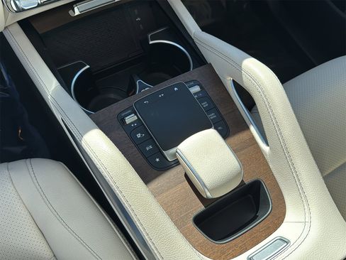 Certified 2024 Mercedes-Benz GLE 450 4MATIC image 20