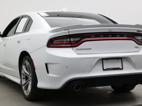 Used 2021 Dodge Charger R/T RWD image 4