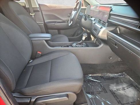 Used 2024 Hyundai Kona SEL AWD/4WD image 26