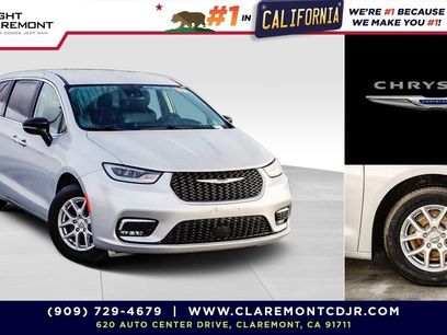 Certified 2024 Chrysler Pacifica Touring-L