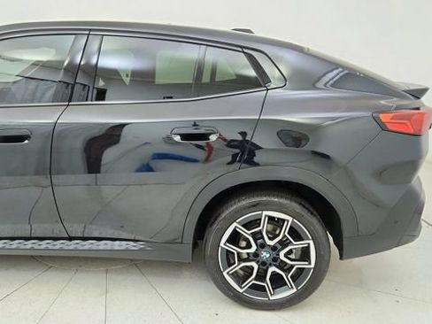Used 2025 BMW X2 xDrive28i image 10