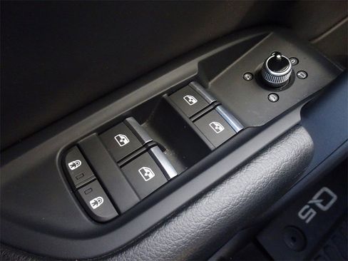 Used 2022 Audi Q5 2.0T Premium w/ Convenience Package image 21