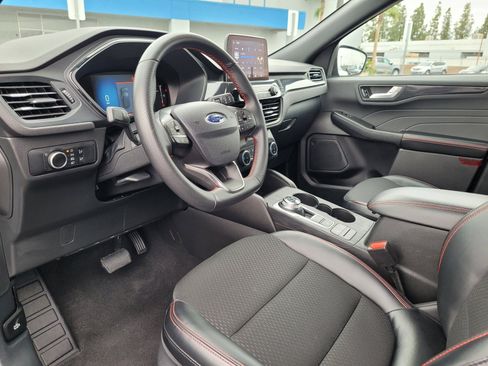 Used 2025 Ford Escape ST-Line AWD/4WD image 10