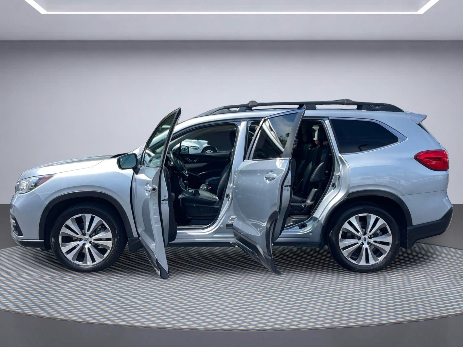 Used 2021 Subaru Ascent Limited w/ Technology Package AWD/4WD image 13