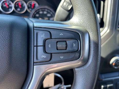 Used 2022 Chevrolet Silverado 2500 Custom w/ Custom Convenience Package image 16