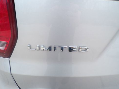 Used 2019 Ford Explorer Limited AWD/4WD image 4