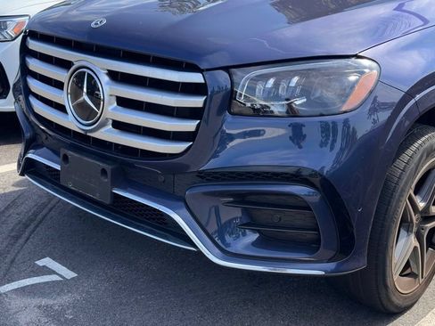 Used 2024 Mercedes-Benz GLS 450 4MATIC image 11