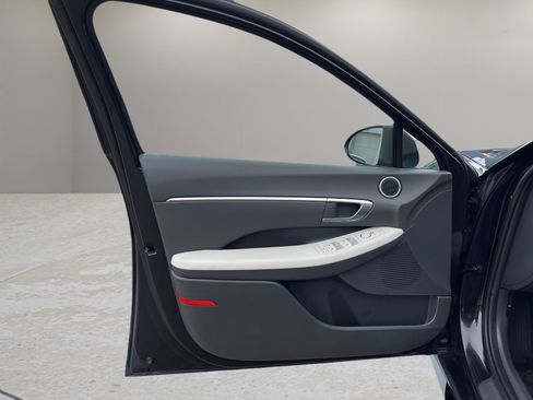 Used 2023 Hyundai Sonata SEL w/ Convenience Package image 9