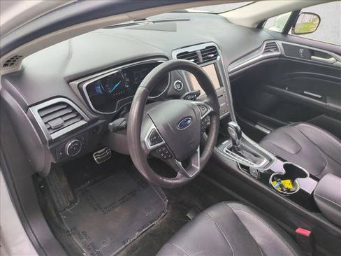 Used 2016 Ford Fusion Titanium FWD image 10