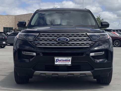 Used 2023 Ford Explorer Limited image 7