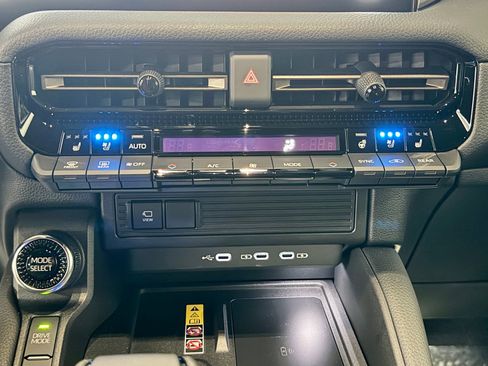 Used 2026 Toyota Land Cruiser w/ Premium Package AWD/4WD image 36