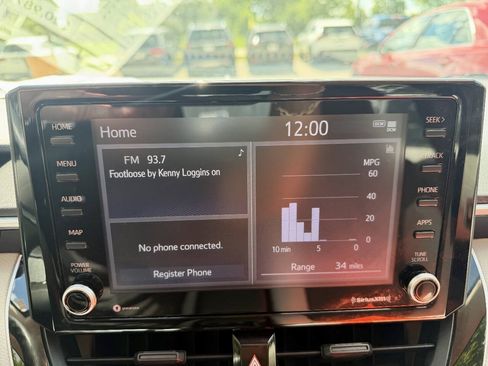 Used 2022 Toyota Corolla LE FWD image 36