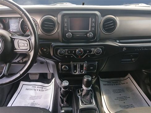 Used 2020 Jeep Wrangler Sport image 11