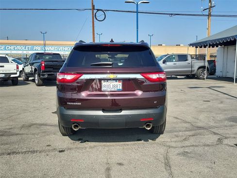 Used 2021 Chevrolet Traverse LT FWD image 30