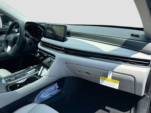 Certified 2026 INFINITI QX60 Luxe w/ Cargo Package FWD image 33