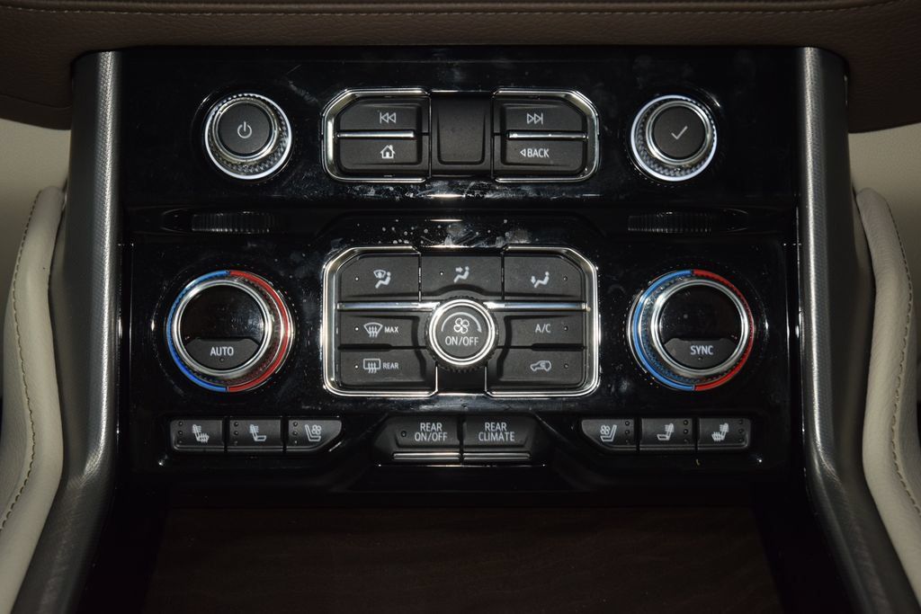 Used 2024 GMC Yukon Denali AWD/4WD image 35