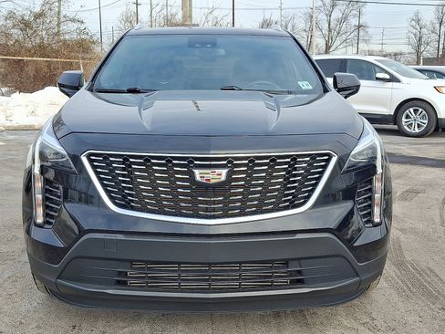 Certified 2023 Cadillac XT4 Luxury w/ Cold Weather Package image 8