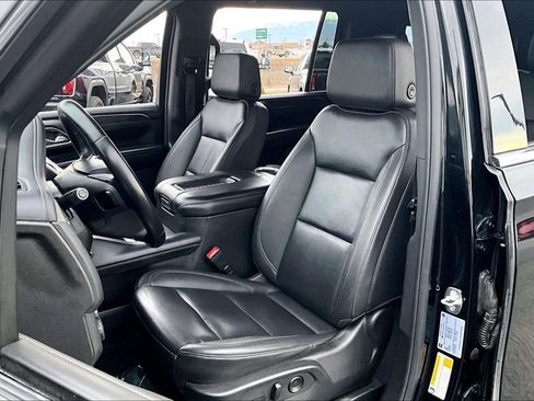 Used 2024 Chevrolet Suburban LT image 25