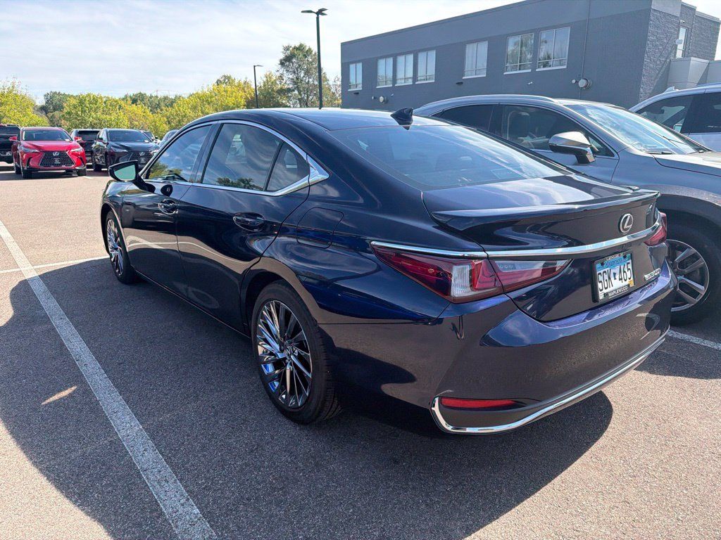 Used 2025 Lexus ES 300h Ultra Luxury FWD image 35